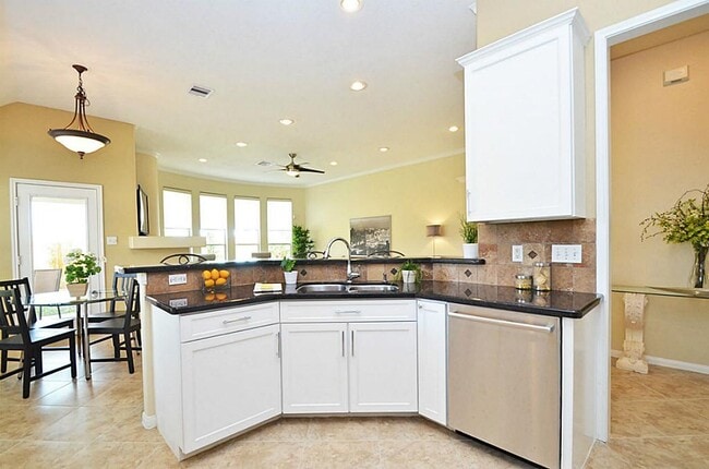 Photo - 1103 Parkhaven Ln