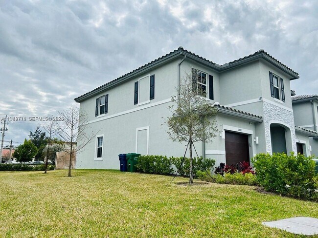 Photo - 11880 NW 46th St