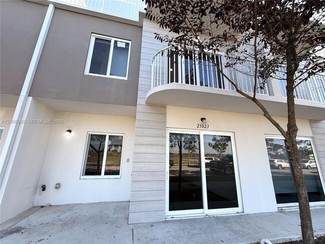 Building Photo - 25823 SW 145th Ave