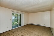 3BR, 1.5 BA - 1059 SF