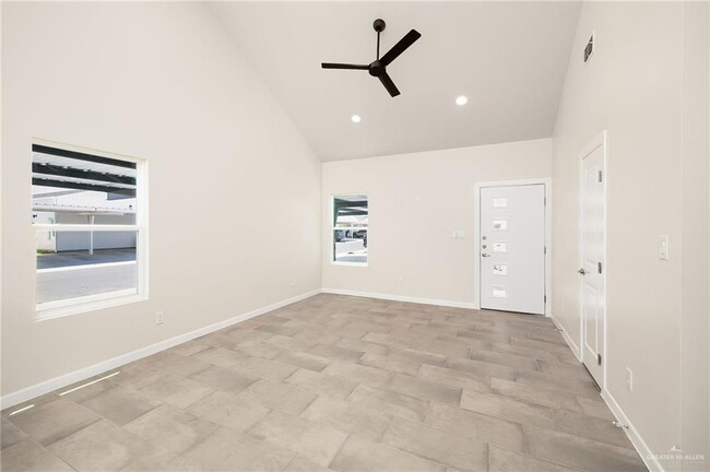 Photo - 13 E Iris Ave Unit 3