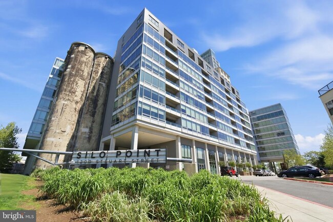 Building Photo - 1200 Steuart St Unit 1119