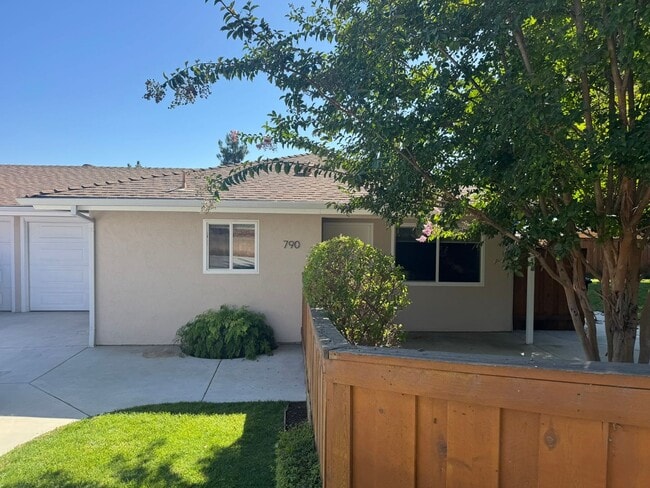 Photo - Vineyard Road Unit 790