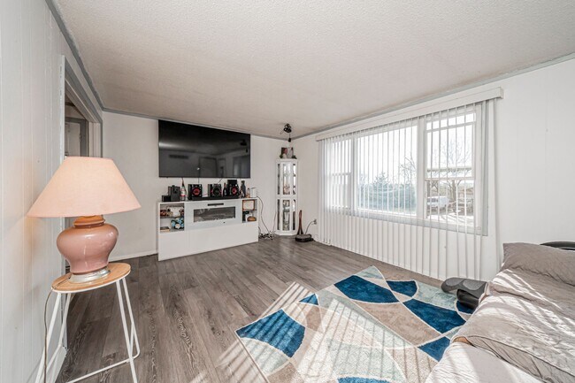 Photo - Please View the 3D Virtual Walk Through Before Scheduling A Showing