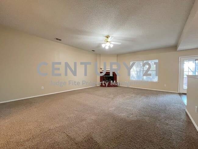 Photo - Charming Single-Story 3/2/2 in Crowley ISD For Rent!