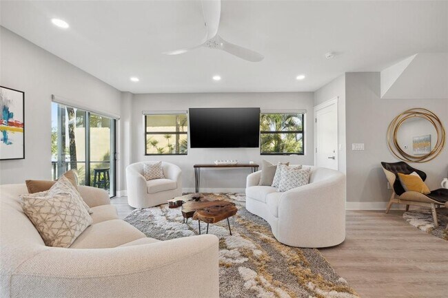 Photo - 12404 Capri Cir N