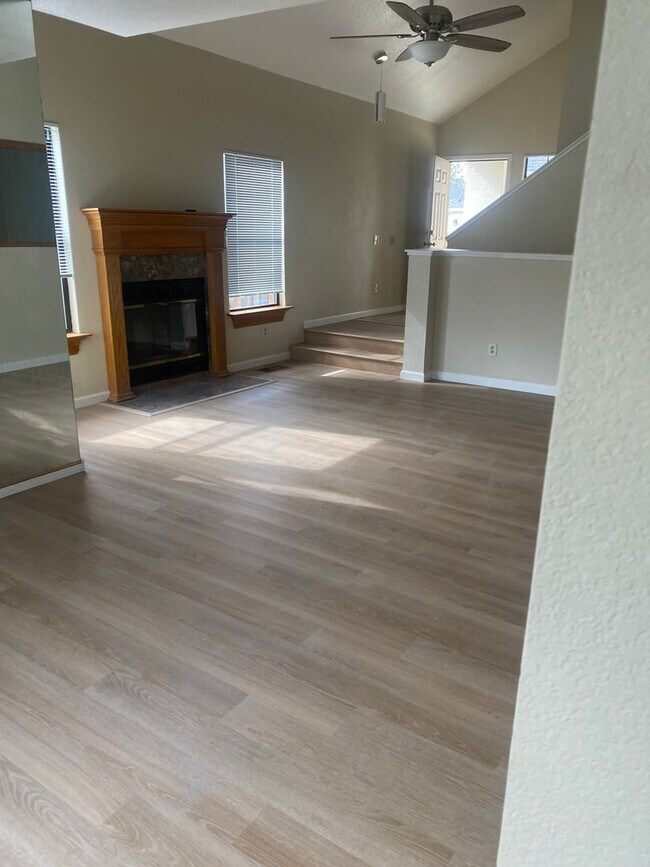 Photo - IDEAL 4 BEDROOM RENTAL OPPORTUNITY! CENTRAL TO ALL OF BRENTWOOD!