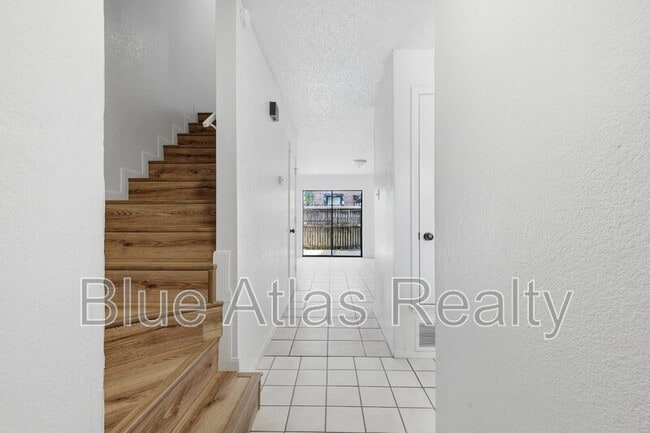 Photo - 8108 Foxfire Ln