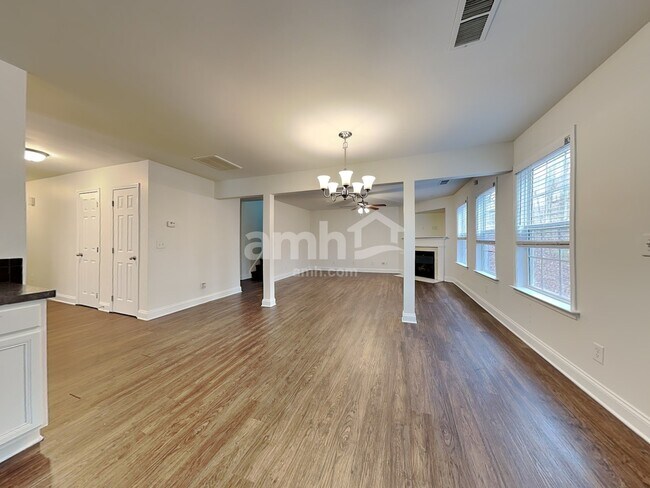 Photo - 2301 Payton Dr