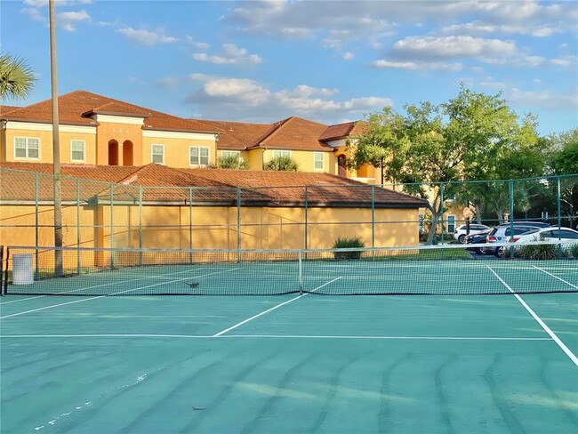 Photo - 5479 Vineland Rd Unit 9211