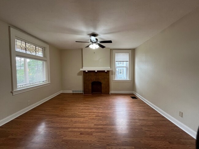 Building Photo - 6846 Thomas Blvd Unit #1