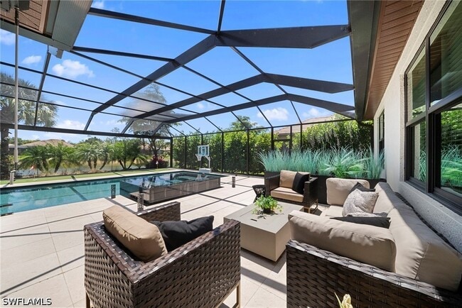 Building Photo - 7052 Live Oak Dr