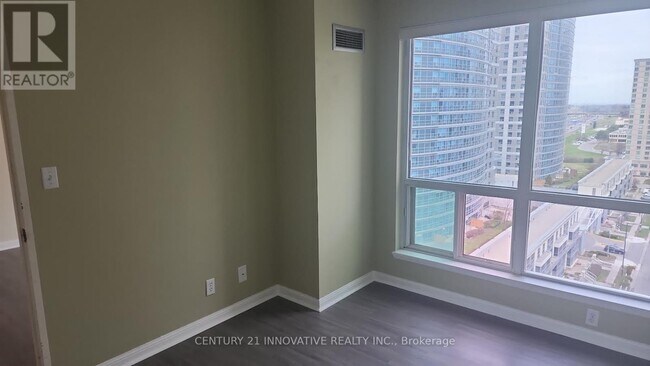 Photo - 18 Lee Centre Dr Unité 1705