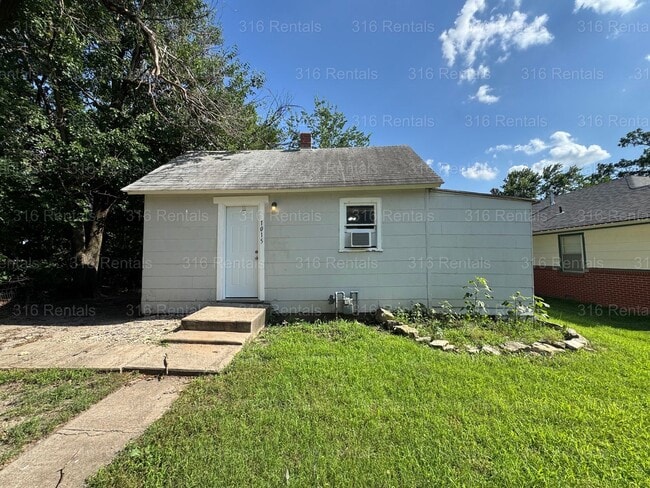 Building Photo - $495 - 1 bed 1 bath - Single Family Home