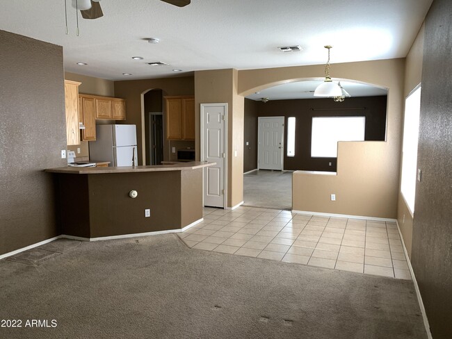 Photo - 810 S 124th Ave