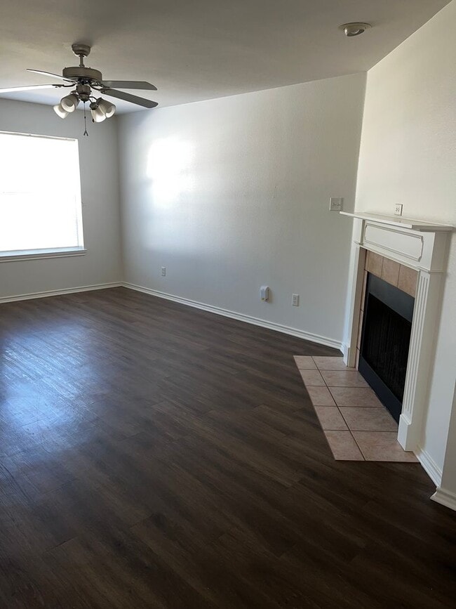 Photo - 2010 Seabiscuit Trce Unit B