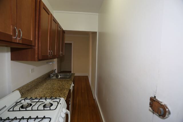 Photo - 836 W Cornelia Ave Unit D4