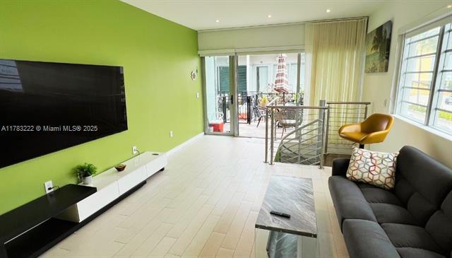 Building Photo - 2130 Park Ave Unit #9 Rental