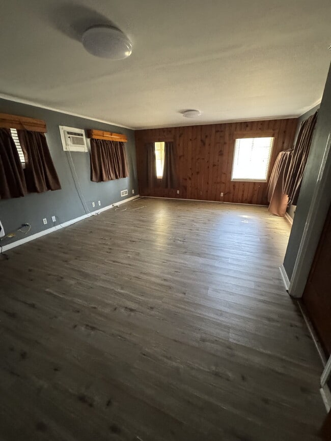 Photo - "Charming 3-Bedroom Retreat in Birmingham - Spacious 1920 Sq. Ft. Home on Red Lane Drive!"