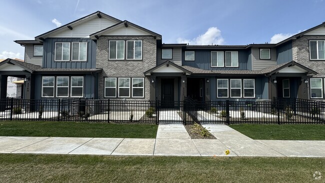 Building Photo - 4255 W Flint Dr Rental