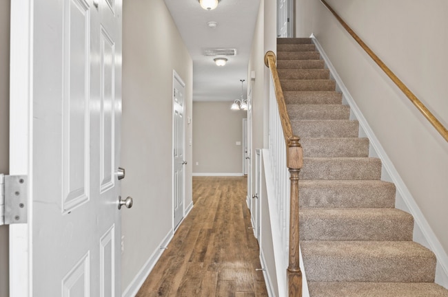 Photo - 730 Village Creek Dr