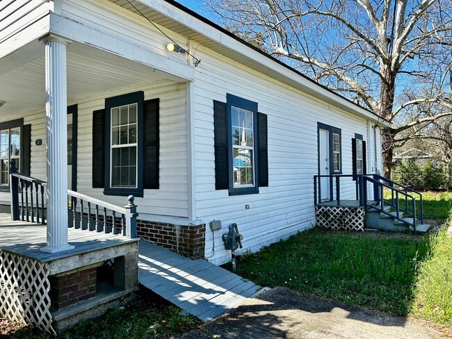 Photo - 721 N Texas St