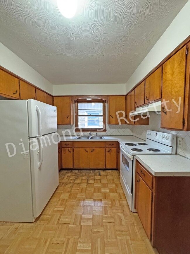 Photo - Great Location - 3 Bedroom/1 Bath Home for Lease!