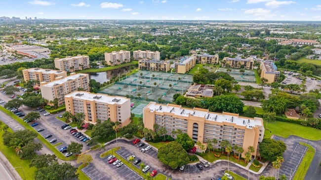 Tennis Towers Apartments