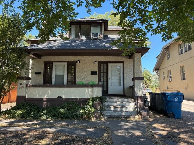 Building Photo - 921 Princeton Ave S Rental