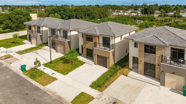 Photo - 1119 NW 1st St