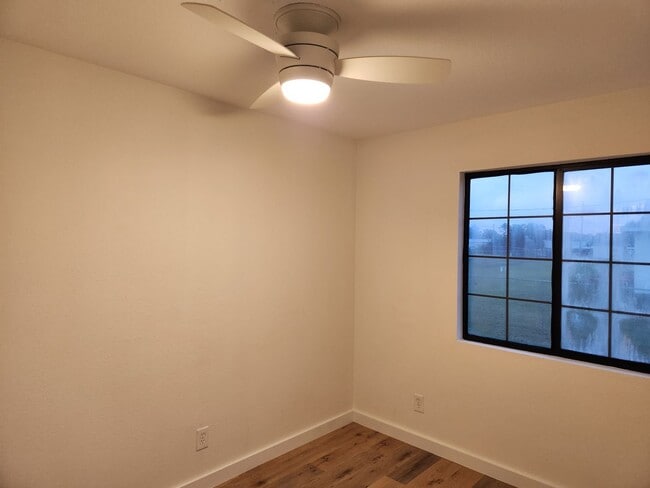 Photo - 3820 20th St W