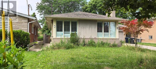 Photo - 34 Ravenscroft Cir