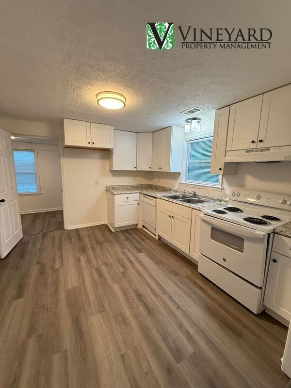 Photo - 266 Pine Crest Dr