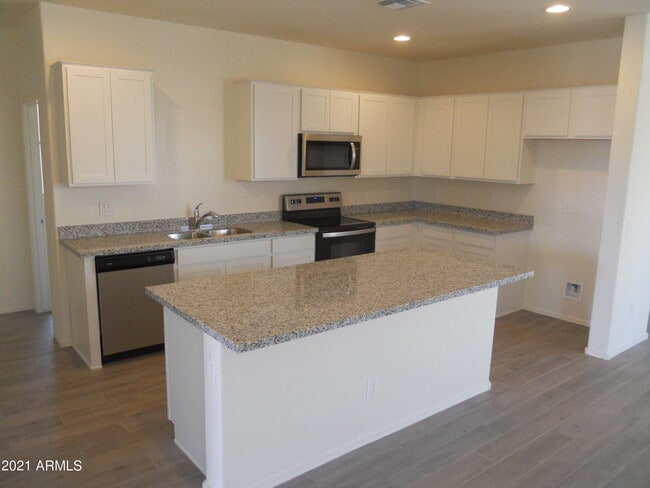 17728 W Jessie Ln