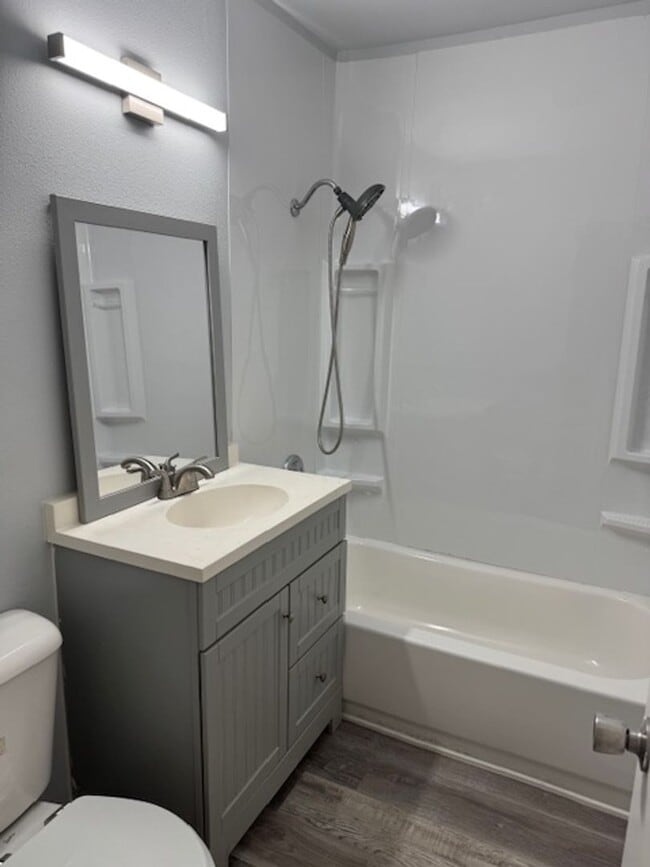 Photo - ALL PROSPECTIVE TENANTS MUST SUBMIT A ON L...