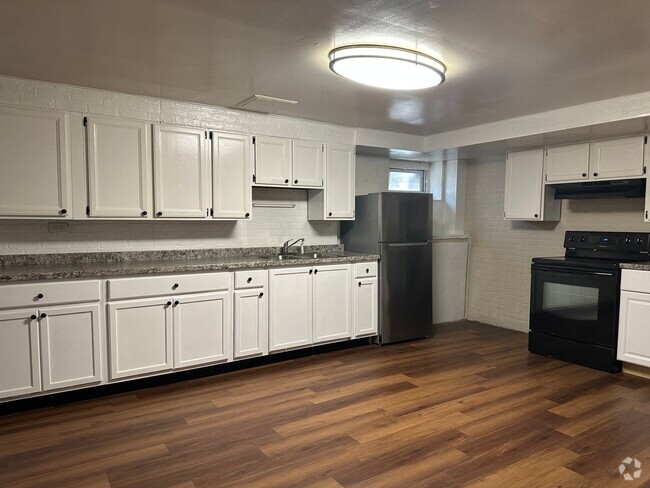 Building Photo - 2927 Edison Hwy Unit B Rental