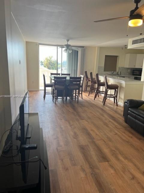 Photo - 7900 Tatum Waterway Dr Unidad 503