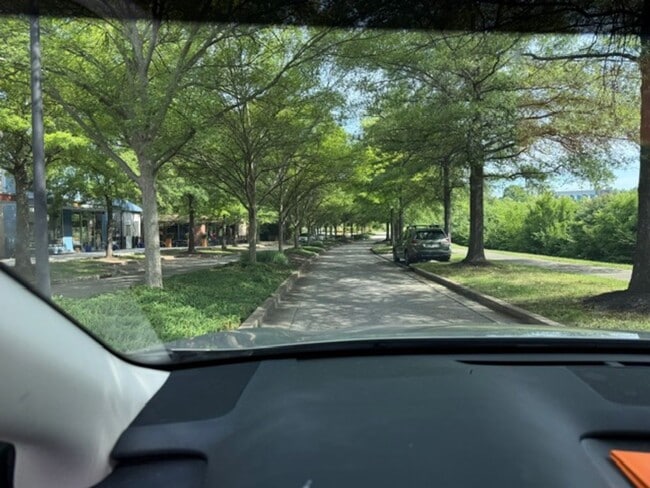 Photo - Knoxville 37922 - 2 bedroom, 2.5 bath Townhome in Northshore Town Center - Contact Ed Johnson (86...