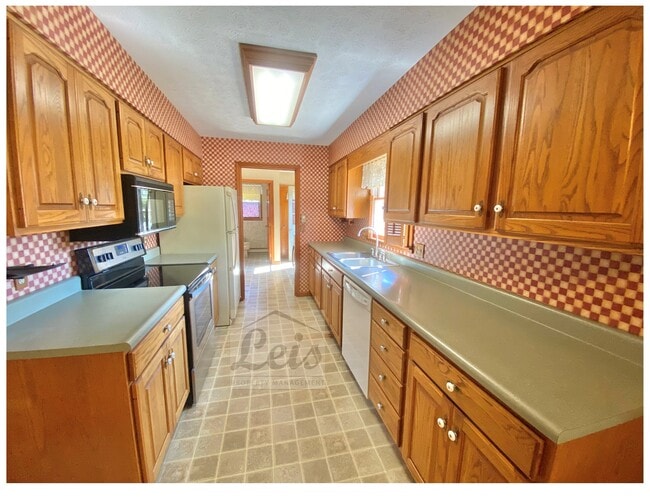 Photo - 3520 Ditmer Rd