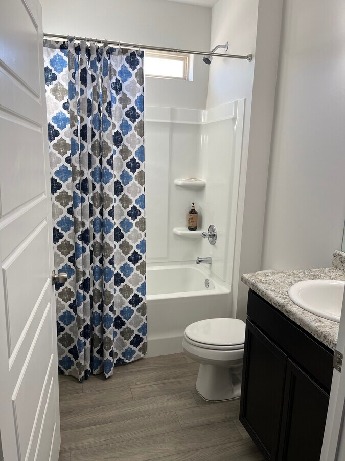 Photo - 313 Farmingdale Ln