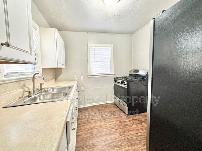 Photo - 1709 N Page Ave