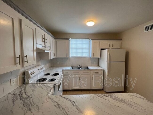 Photo - 225 N 28th St Unit Apt 1