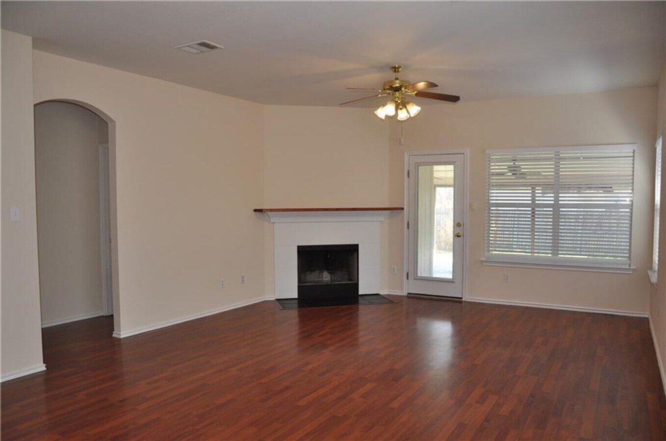 Photo - Charming 3 Bedroom in Heart of Hutto.