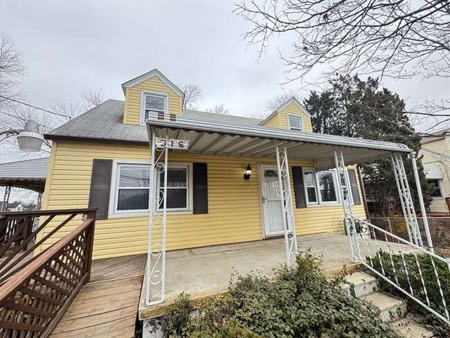 Photo - 316 Holy Cross Rd