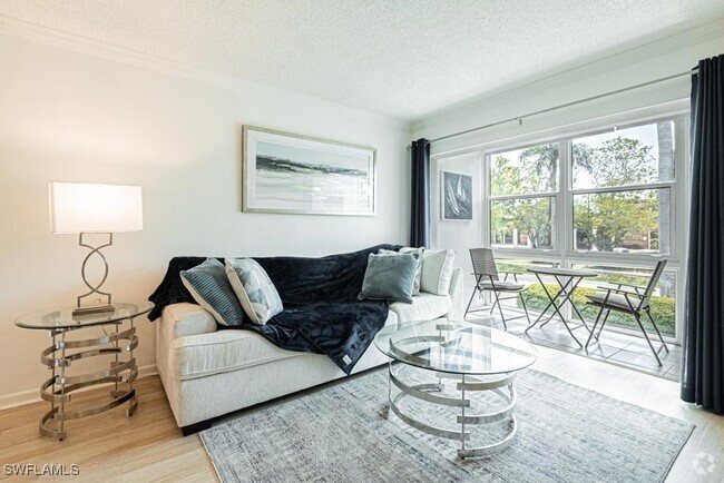 Building Photo - 72 7th St S Unit 203 Rental
