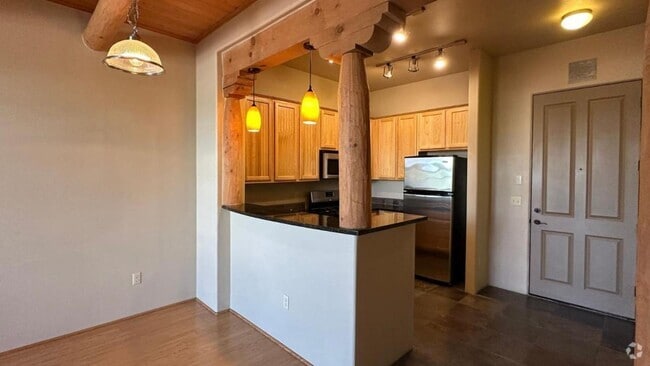 Building Photo - 1405 Vegas Verdes Dr Unit 244 Rental