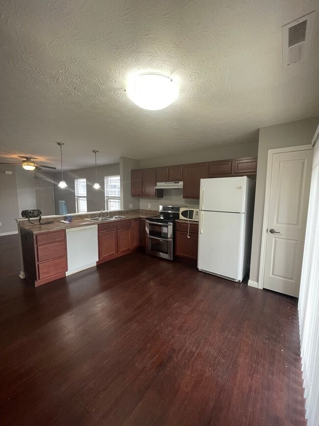 Photo - Three Bedroom Single Family Home - Great N...
