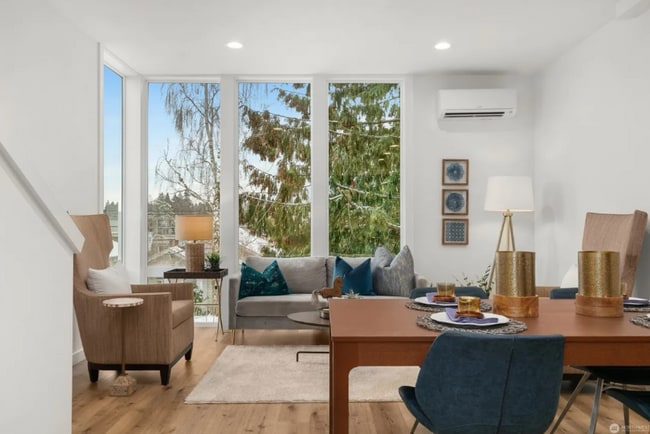 Photo - 9429B 18th Ave SW