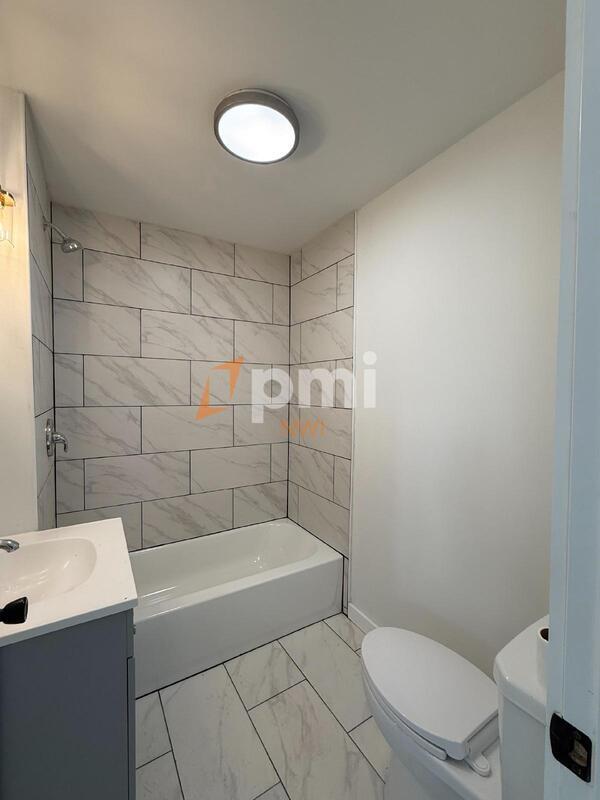 Photo - 413 1/2 York St (Upper Unit)