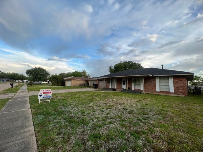 Photo - Greenacres -North Bossier.. Close to Barksdale Air Force Base..